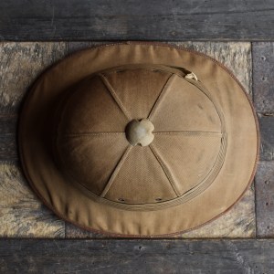 antique-vintage-30s-1930s-british-pit-helmet-sunhat-safari-exotic-gear-decor-cabin-london-england-roots-revived (6)