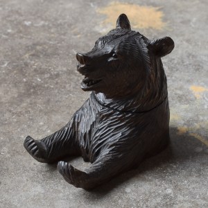 antique-vintage-early-1900s-black-forest-schwartzwalder-folk-art-hand-carved-wooden-inkwell-bear-figure-sculpture-curiosity-desk-decor-cabin-lodge-ranch (5)
