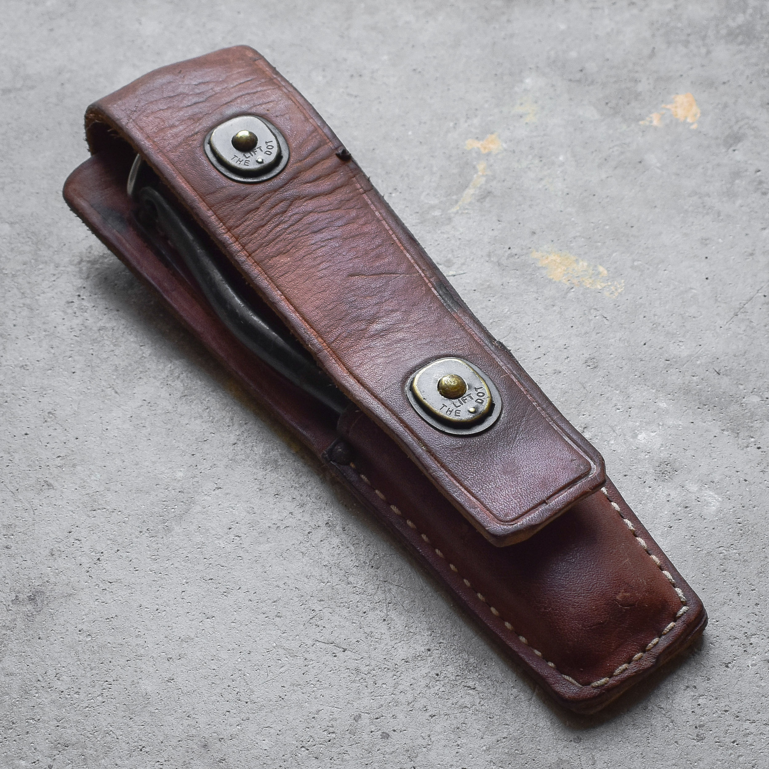 vintage-50s-1950s-us-army-signal-corps-military-lineman-linemen-leather-tool-kit-gear-knife-pliers-camping-pouch-sheath-bushcraft (8)