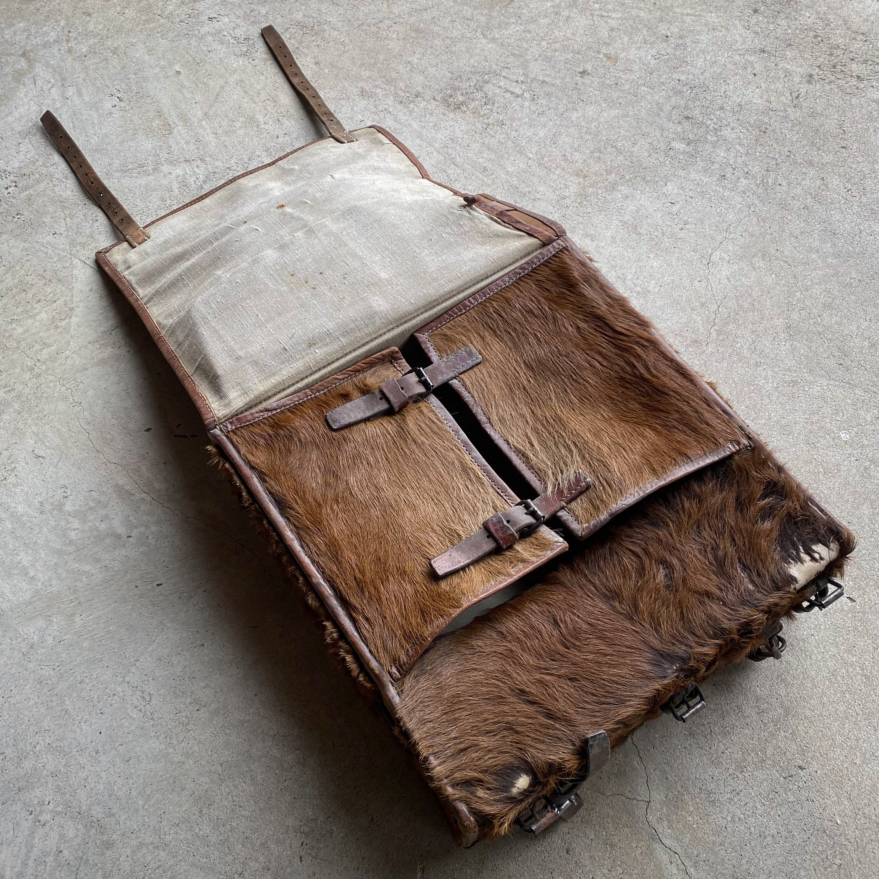 Vintage 40s 1940s WWII Swiss Army Military Cowhide Tonrister Leather Rucksack Backpack Pack Bag Rugged Style Cabin Lodge Ranch Decor