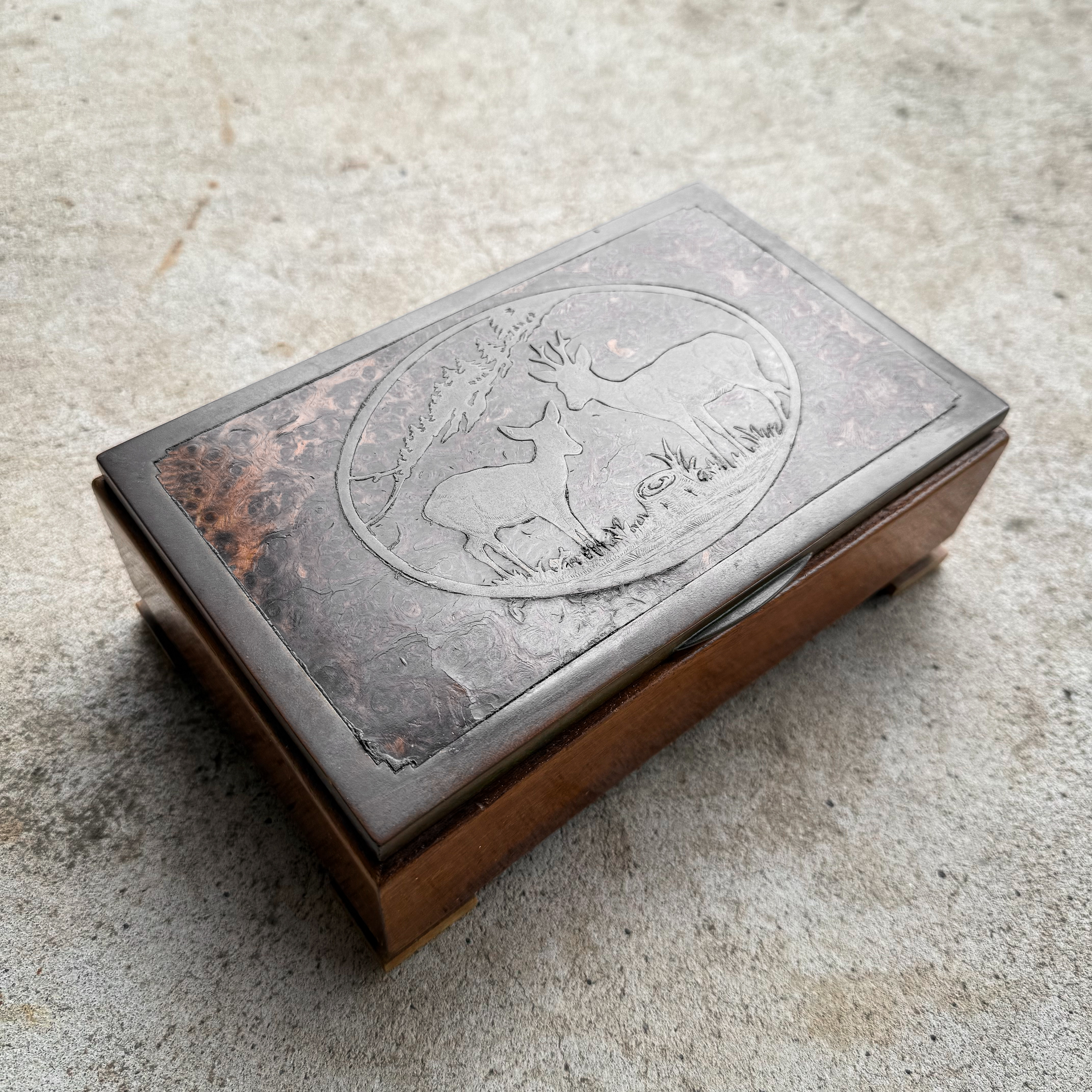 antique-vintage-30s-1930s-spanish-wooden-folk-art-music-box-roe-deer-leather-decor-gift-roots-revived (2) Antique Vintage 30s 1930s Spanish Music Box Hunting Theme Roe Deer Wood Leather Decor Gift