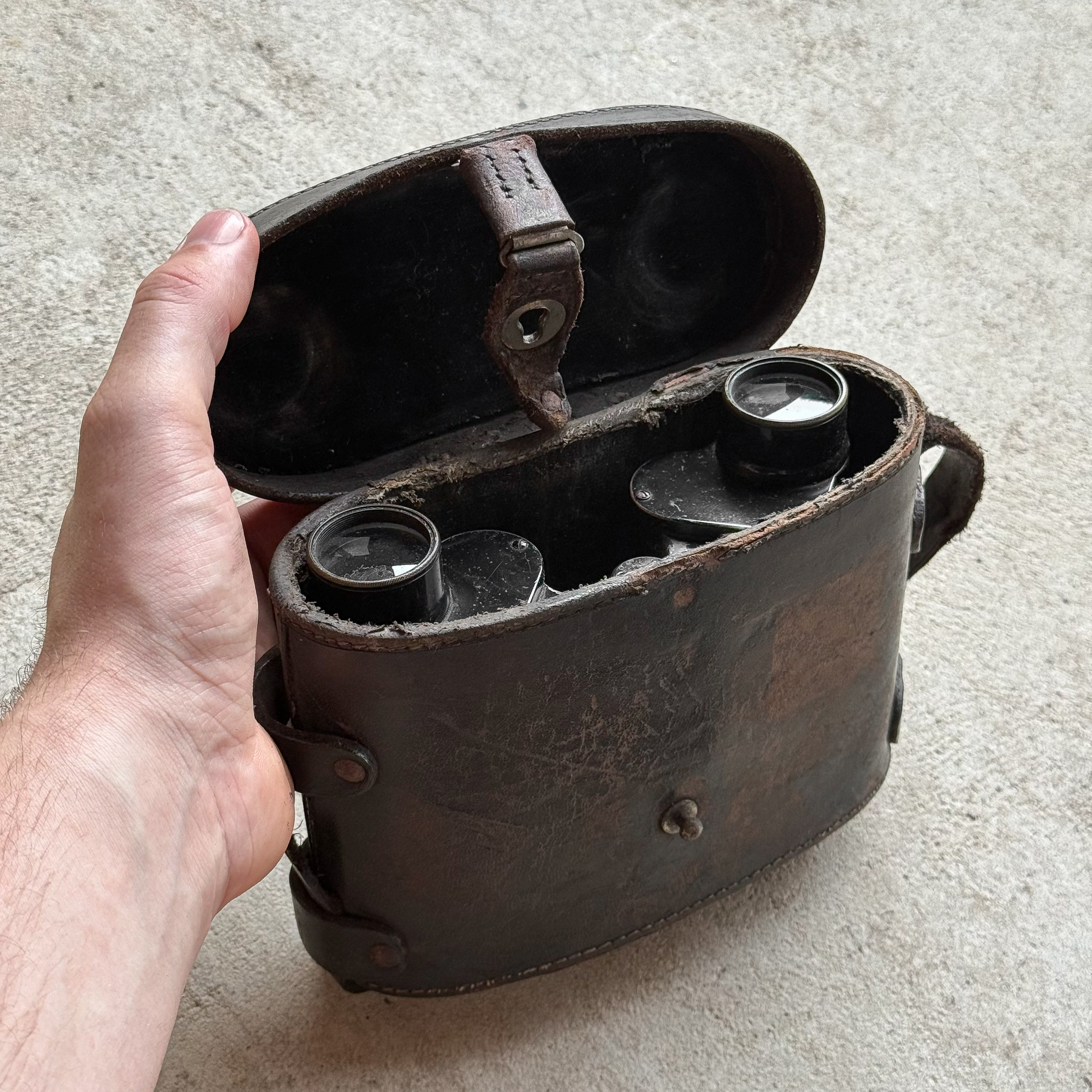 antique-vintage-early-1900s-french-binoculars-leather-case-gear-collection-decor-gift (62)